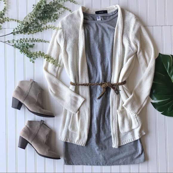 Old Navy Dresses & Skirts - Old navy fitted dress grey stretch short sleeve